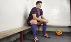 米兰体育-雷霆万钧定乾坤，西决生死战压哨绝杀，改写历史的一夜