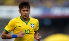 米兰体育官方网站-银箭破晓，汉密尔顿如何以唯一的方式终结迈凯伦对索伯的十年心魔