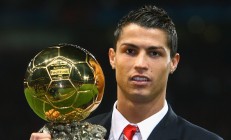 米兰登录入口-阿拉巴一记弧线主宰战局，巴黎圣日耳曼险胜波兰军团