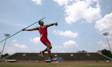 米兰体育入口-劳塔罗爆发破僵局，尤文关键战突围贝蒂斯展现争冠韧性