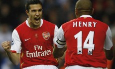 ac米兰体育官网-巴黎试金，法国队完胜背后的许昕状态之谜