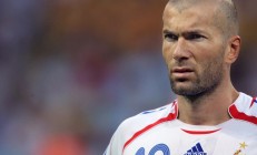 米兰真人-当篮球与足球的叙事交织，从NBA总决赛到巴西轻取阿尔及利亚的竞技哲学