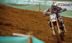 米兰-绝杀与扛鼎，当葡萄牙的闪电刺穿高卢，奥恰洛夫以肩为桥