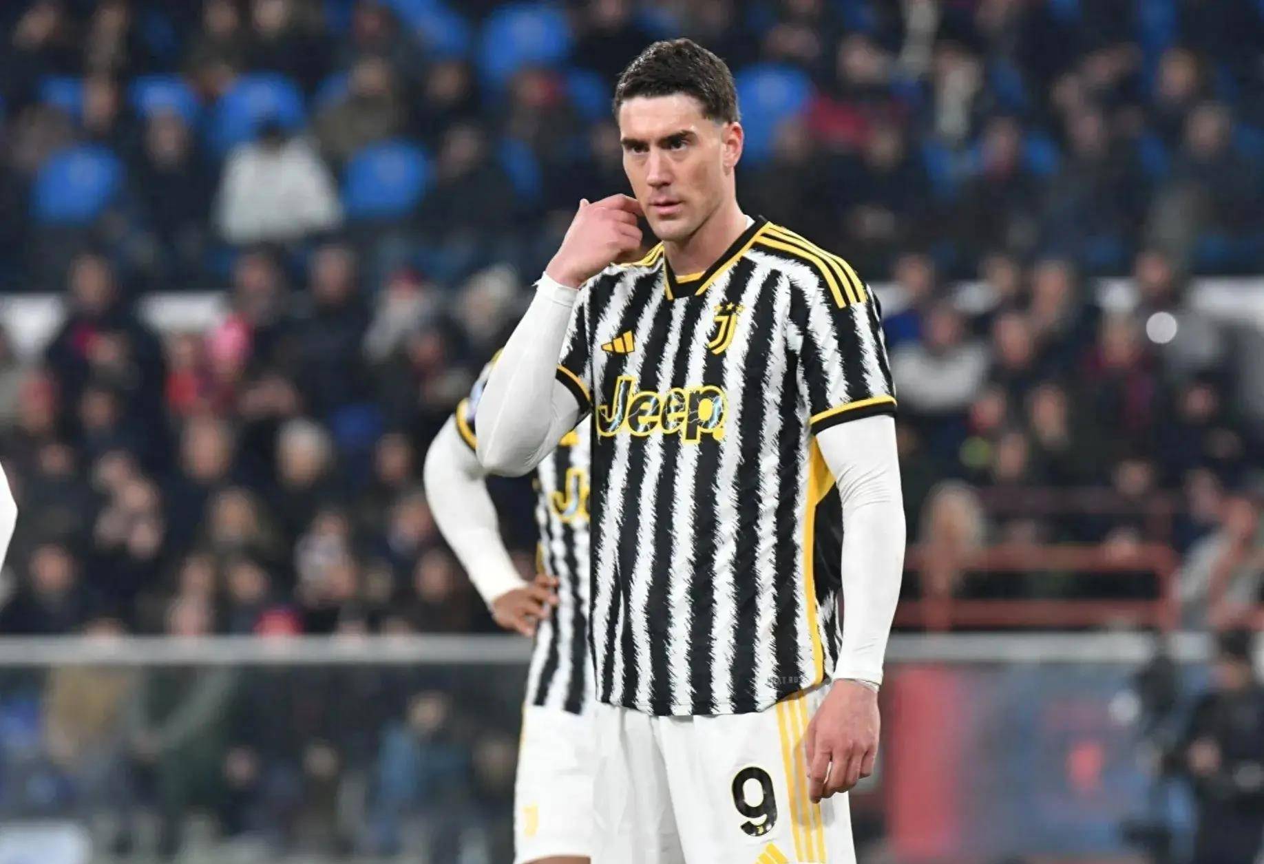 包含尤文图斯客场力挫对手，继续领跑的词条