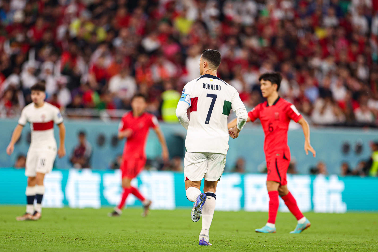 阿瓦尔城遗憾落幕，告别欧冠八强