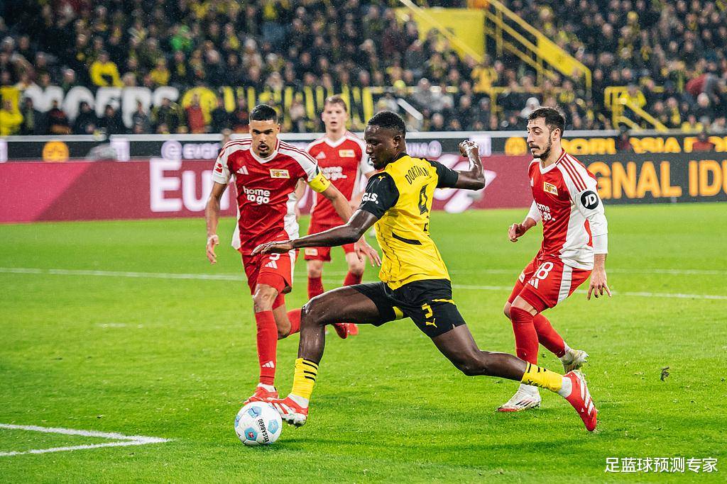 包含斯图加特客场不敌柏林联合，球队陷入连败困境的词条