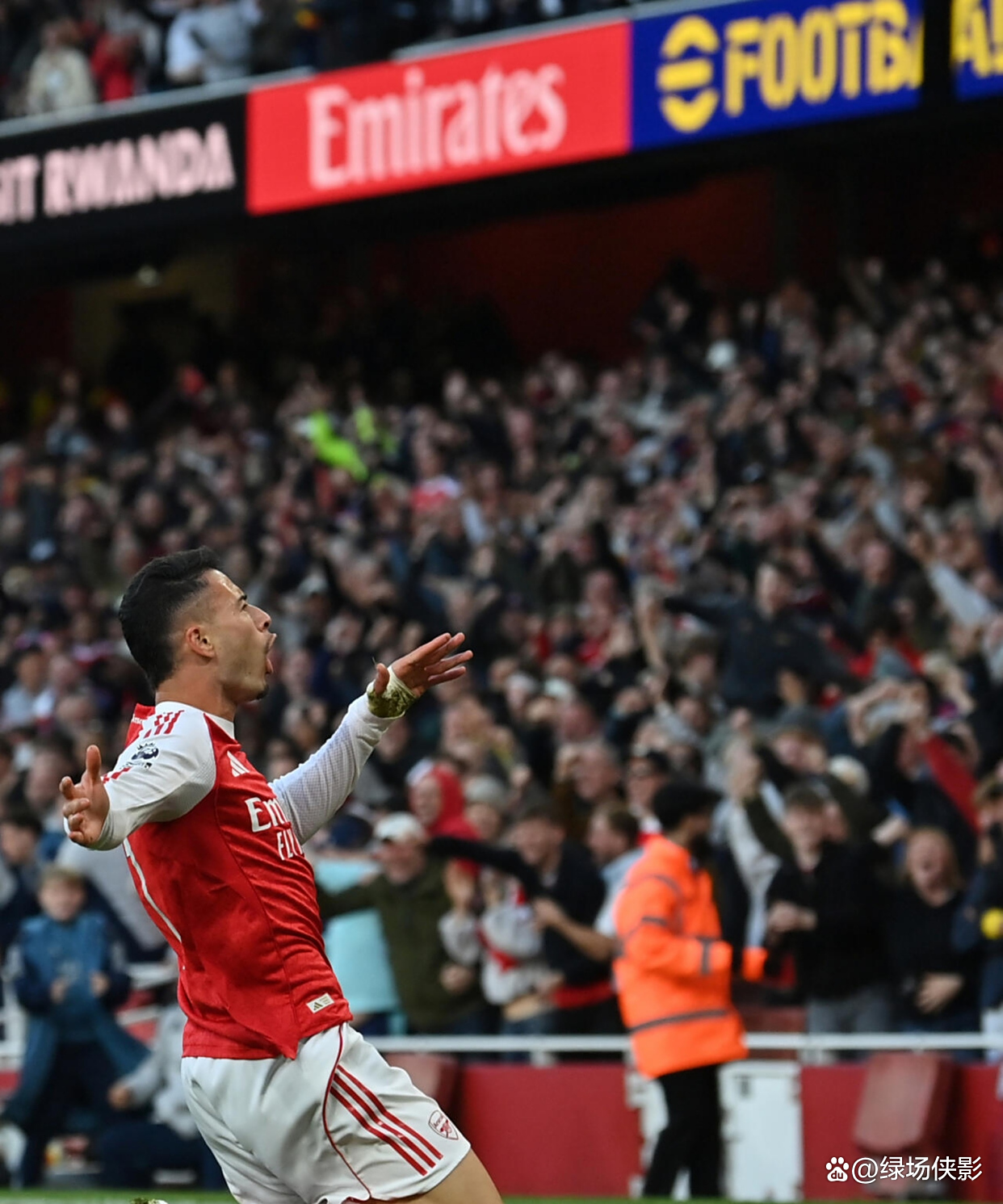 阿森纳客场压哨进球，惜败对手的简单介绍