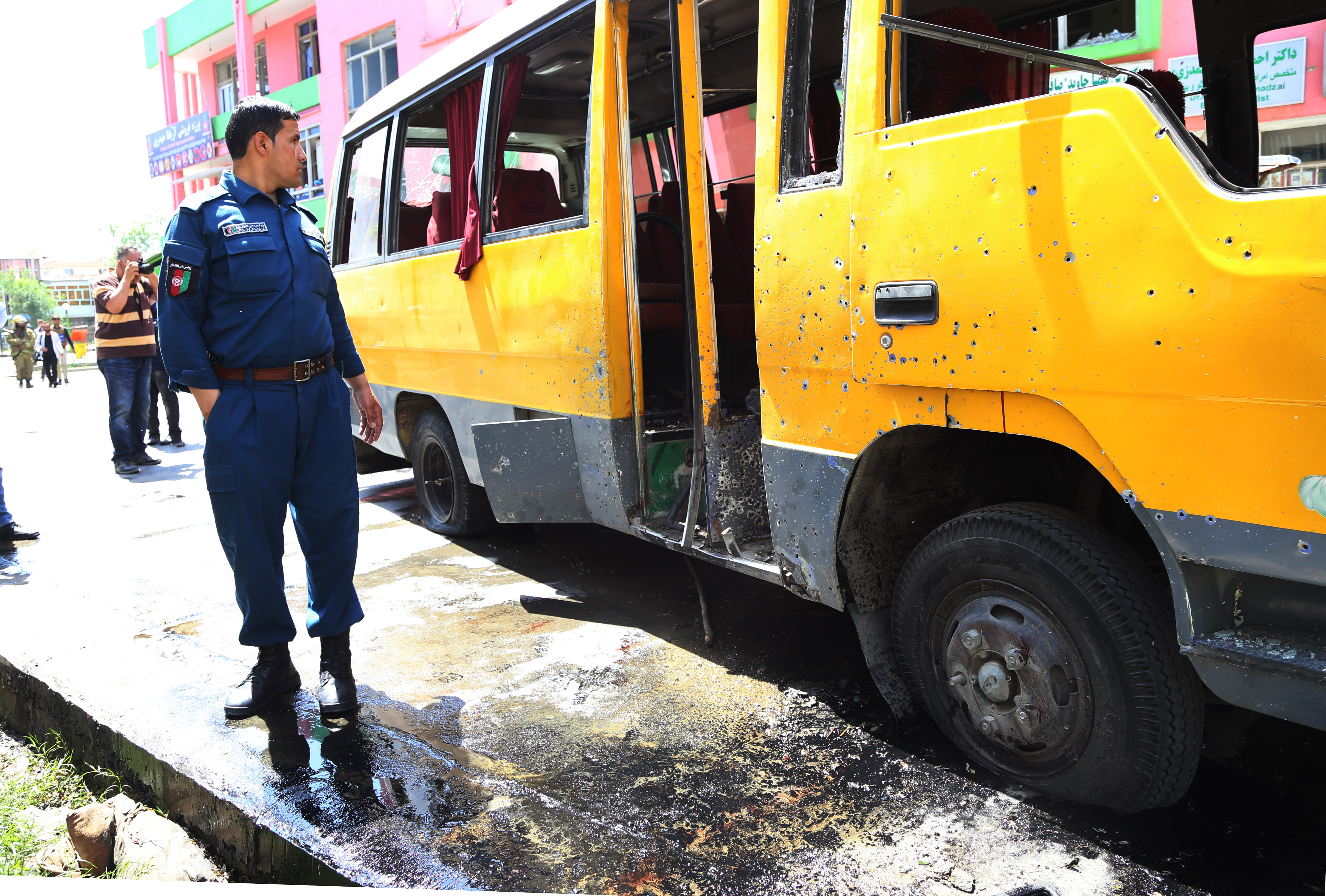 阿富汗喀布尔机场再次遭遇自杀式爆炸袭击，数十人伤亡的简单介绍