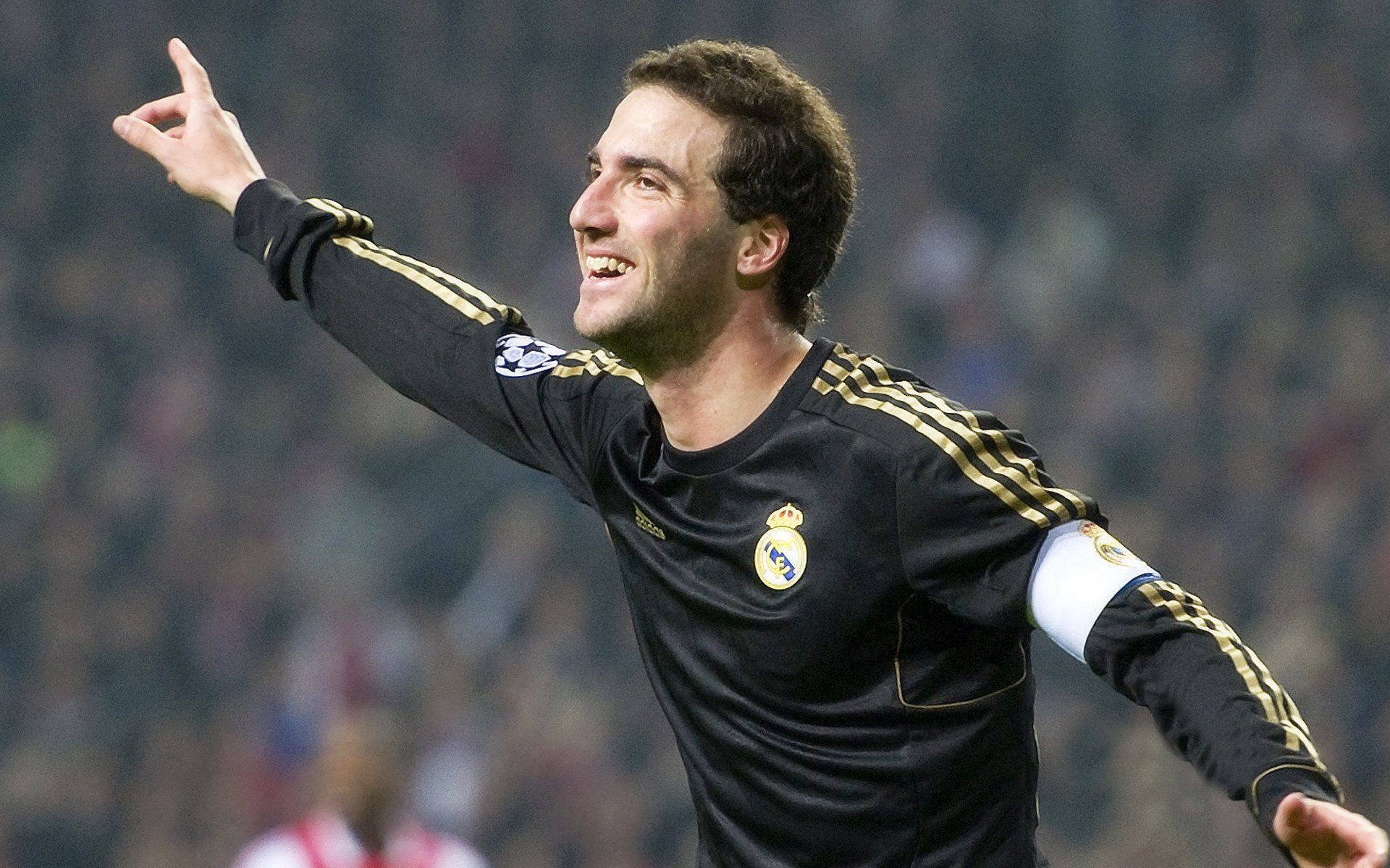 范弗利特末节三分雨倾盆，步行者主场溃败掘金悬念早失